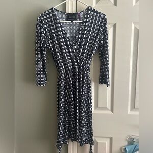 Leota Geometric Print Dress in Navy and White